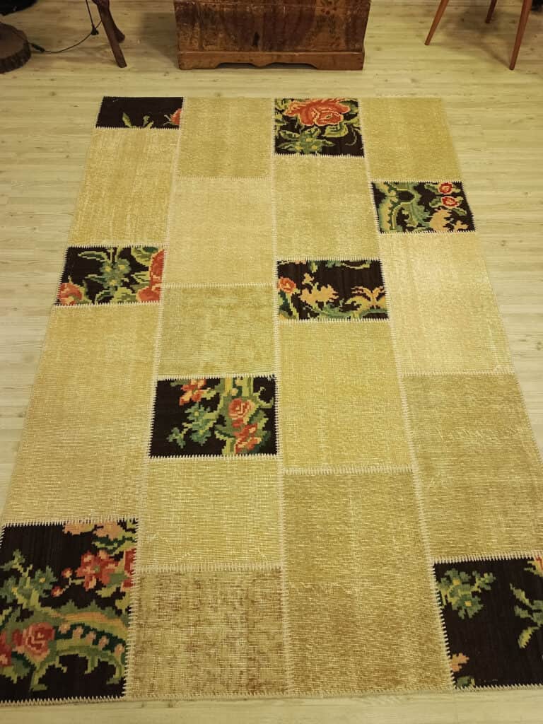 Vintage-Style Wool Patchwork Rug, detail view 4, handmade rug, SKU 6424