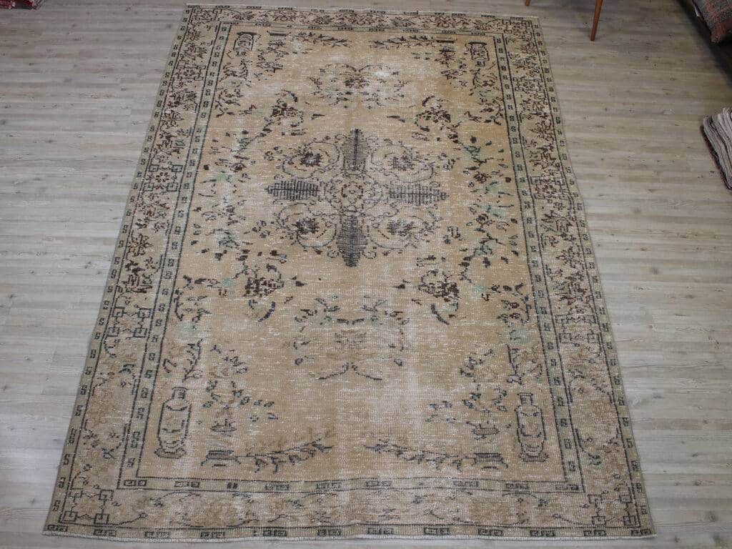 Vintage Hand-Woven Wool Rug, detail view 2, handmade rug, SKU 10591