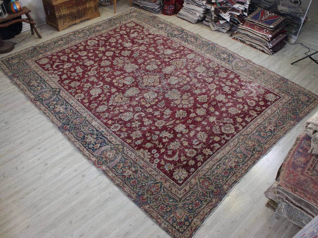 Distressed Wool Vintage Rug, Vintage rug, wool & silk wool/weave, size 296 × 380 cm, from Isparta, SKU 10625
