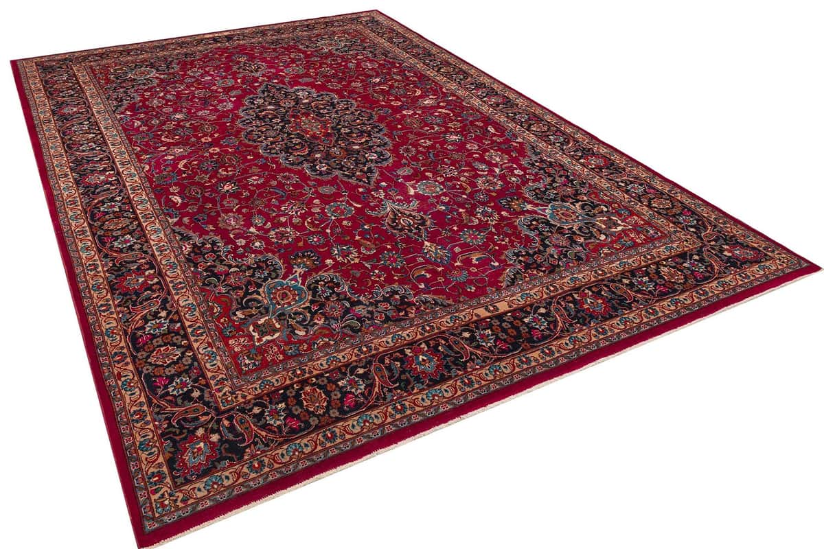 Vintage-Style Distressed Iranian Rug, vintage rug, Handmade, hand-knotted cotton, size 247 × 356 cm, from Gördes