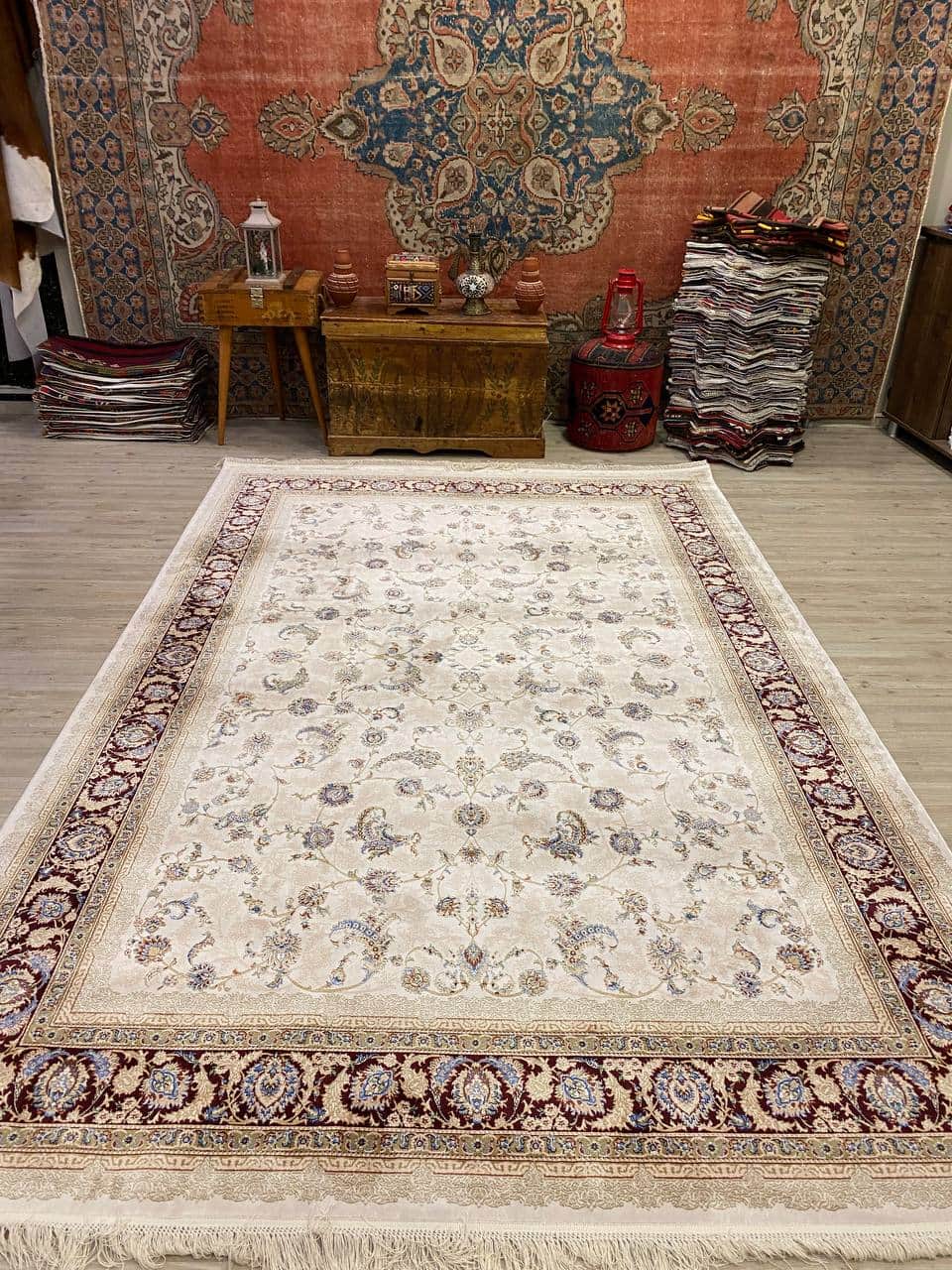 Majestic Appeal Sumer Rug, vintage rug, Machine, hand-knotted wool, size 200 × 290 cm, from Demirci