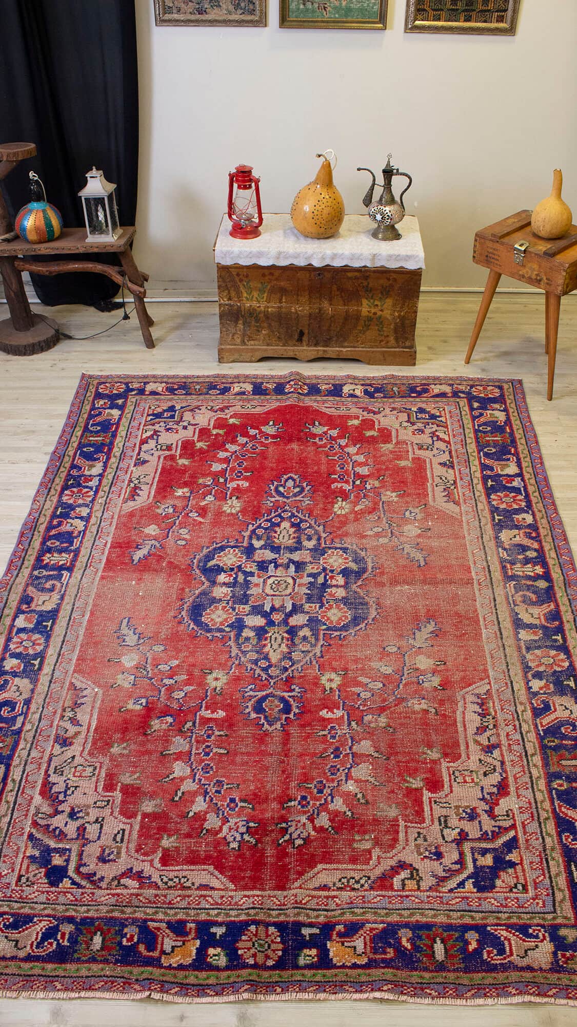 Handwoven Custom-Designed Rug, vintage rug, Handmade, hand-knotted wool & silk, size 194 × 260 cm, from Konya