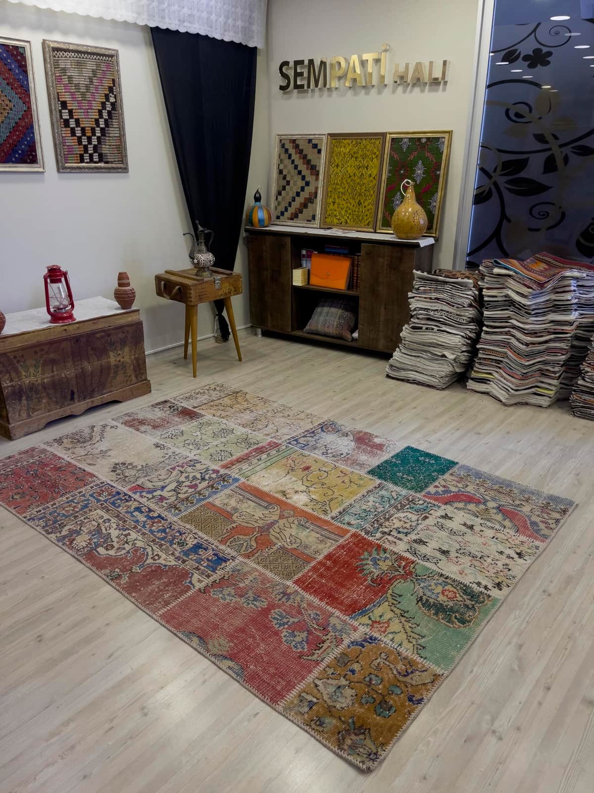 Vintage-Style Handwoven Patchwork Rug, vintage rug, Handmade, hand-knotted wool, cotton & silk, size 162 × 232 cm, from Ladik