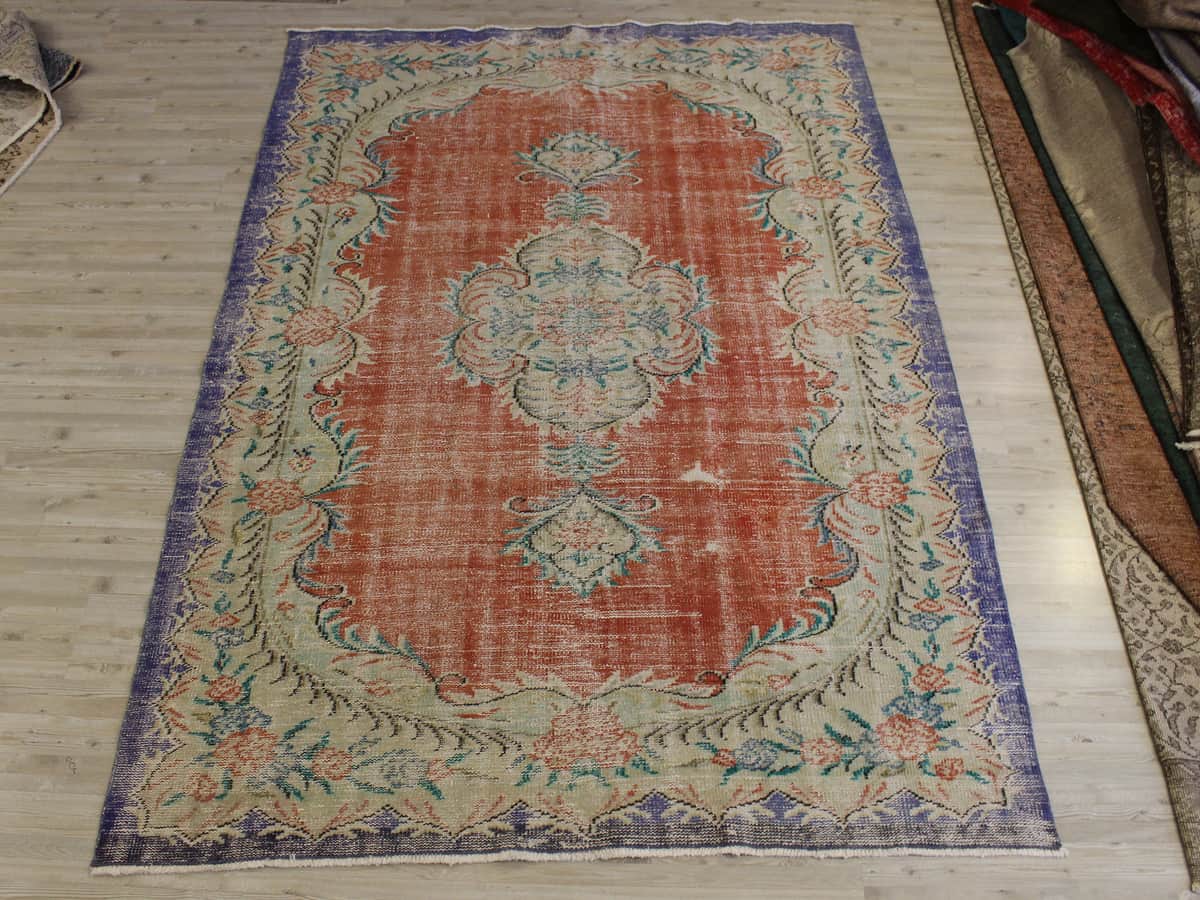 Distressed Handmade Rug, Vintage, vintage rug, Handmade, hand-knotted cotton, size 176 × 251 cm, from Bursa