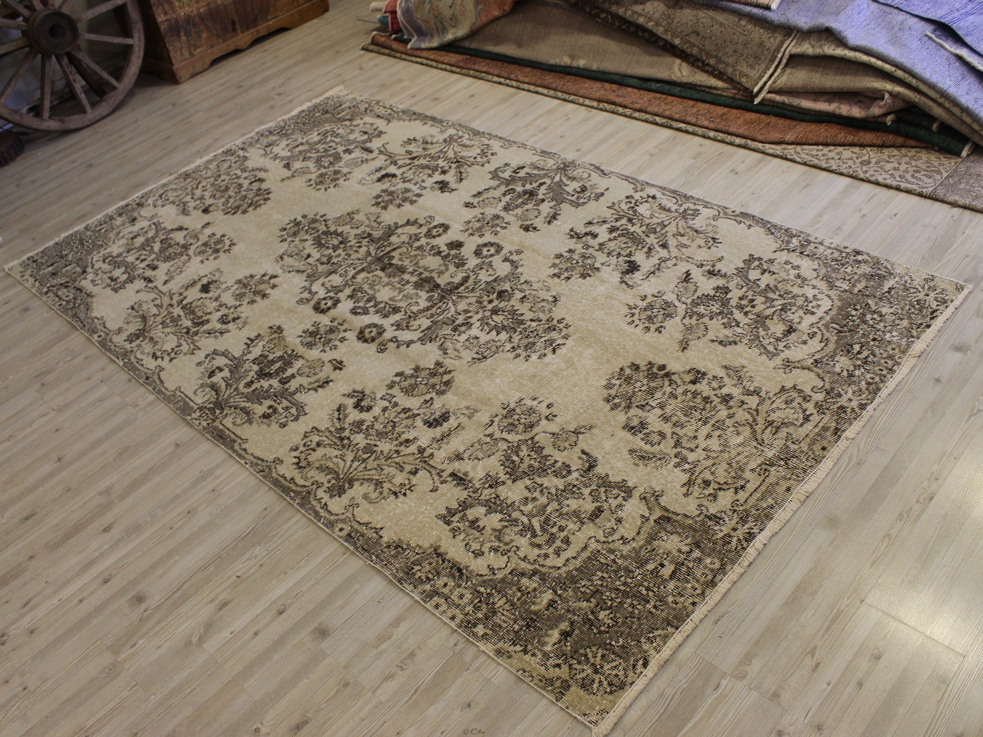 Wool Rug, vintage rug, Handmade, hand-knotted wool & cotton, size 165 × 266 cm, from Gaziantep