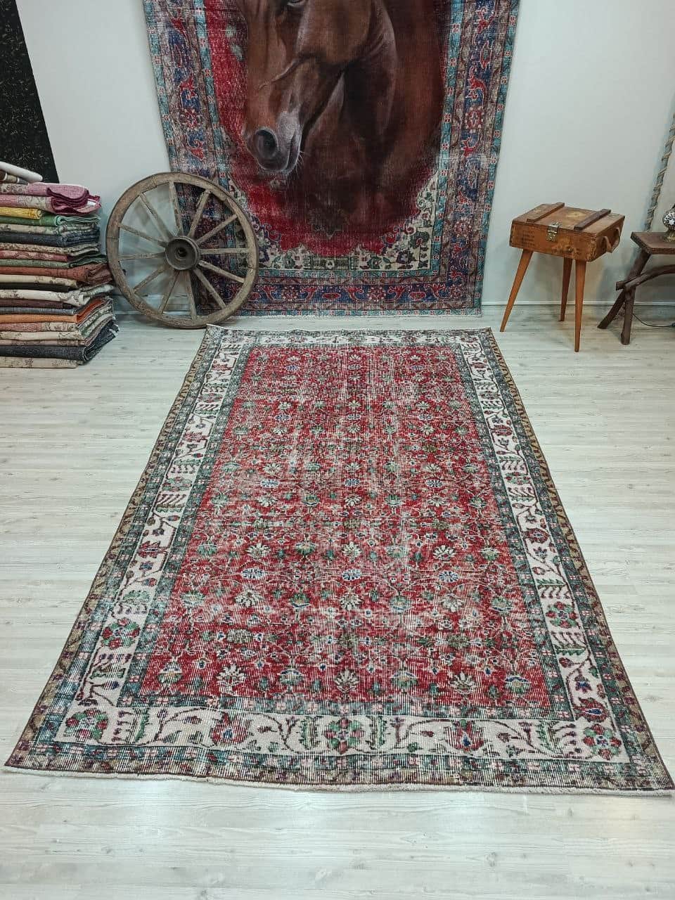 100% Wool Vintage Handwoven Rug, vintage rug, Handmade, hand-knotted wool, size 166 × 268 cm, from Bursa