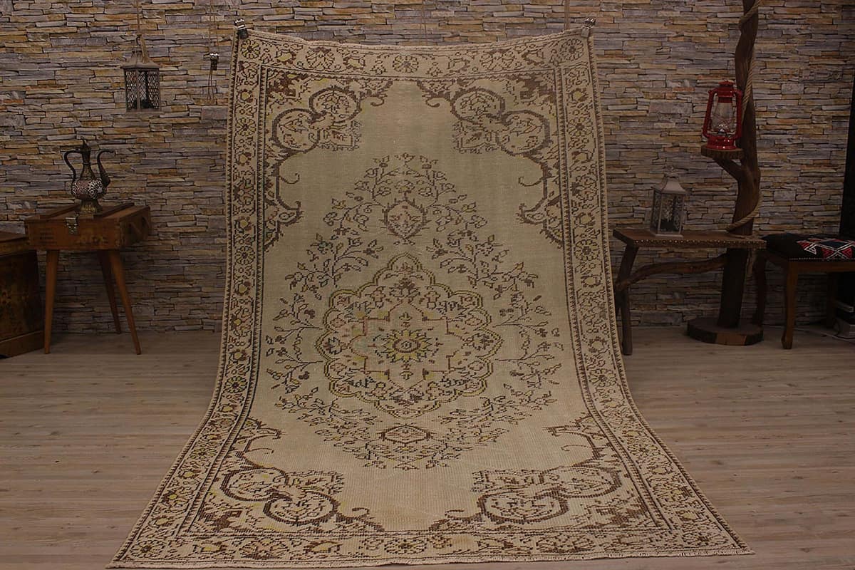 Unique Anatolian Vintage Rug, vintage rug, Handmade, hand-knotted wool, cotton & silk, size 153 × 263 cm, from Gaziantep