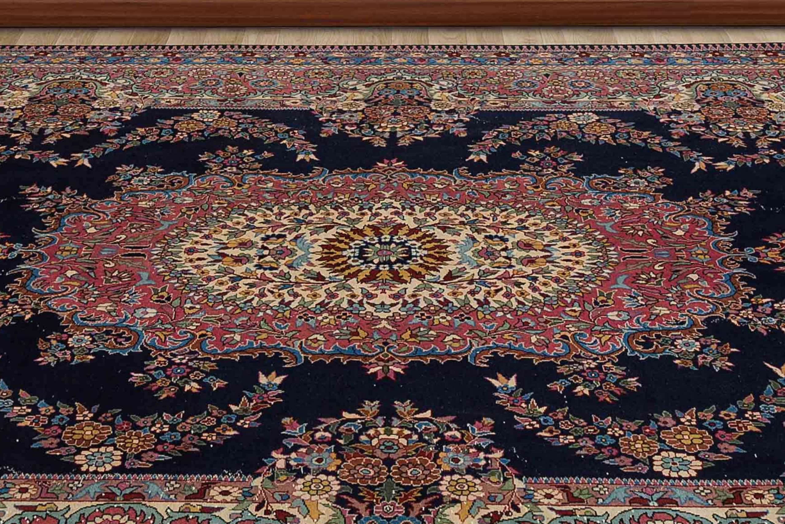 Vintage Wool Rug — detail view 4, handmade vintage rug