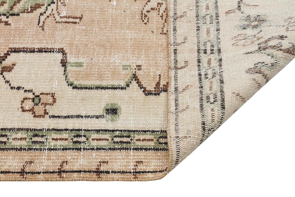 Vintage Wool-Woven Rug — detail view 2, handmade vintage rug