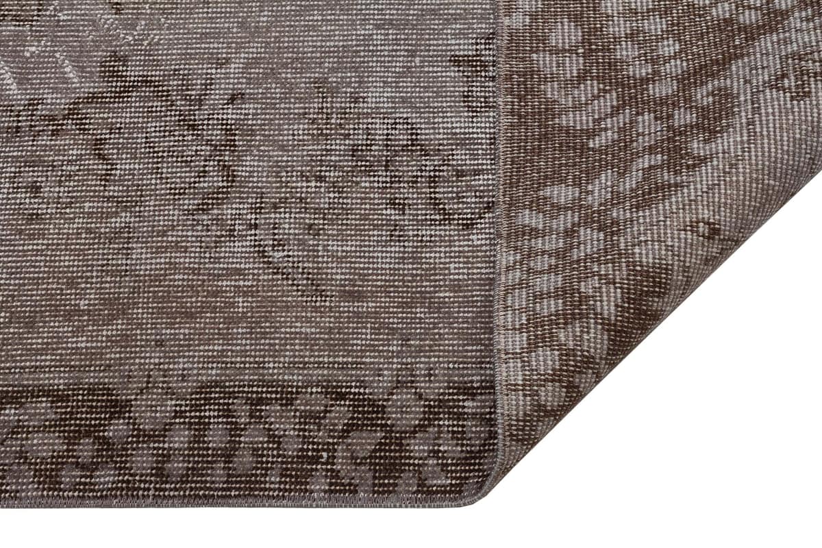 Vintage Wool-Woven Rug — detail view 2, handmade vintage rug