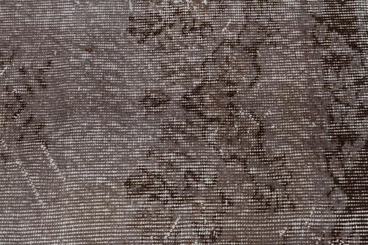 Vintage Wool-Woven Rug — detail view 4, handmade vintage rug