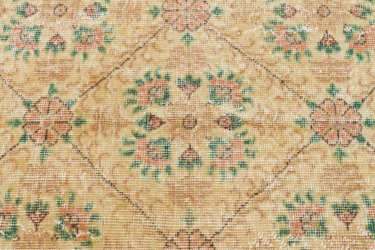 Vintage Hand-Woven Wool Rug — detail view 5, handmade vintage rug