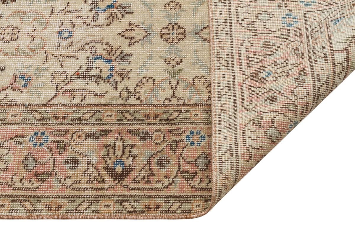 Vintage Hand-Woven Wool Rug — detail view 4, handmade vintage rug