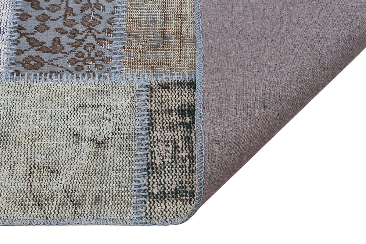 Antique-Style Wool Rug — detail view 3, handmade vintage rug