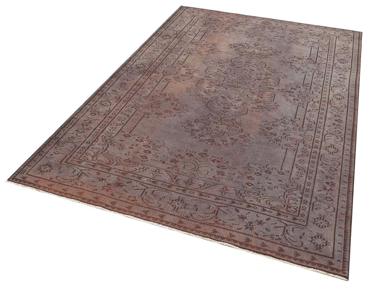 Antique-Style Wool Rug, vintage rug, Handmade, hand-knotted silk, size 179 × 272 cm, from Hereke