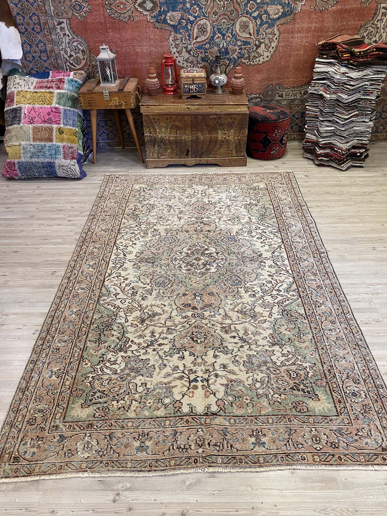 Dreamlike Distressed Vintage Rug, vintage rug, Handmade, hand-knotted silk, size 162 × 250 cm, from Kayseri