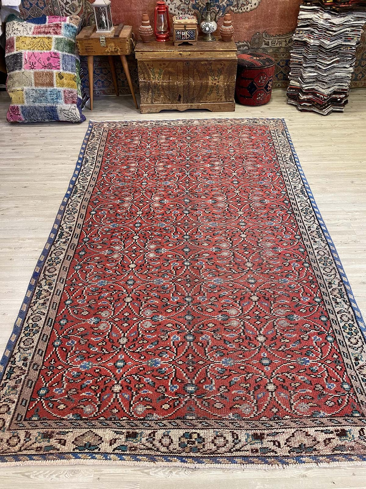 Legendary Lace-Weave Distressed Vintage Rug, vintage rug, Handmade, hand-knotted wool & silk, size 163 × 282 cm, from Anatolia