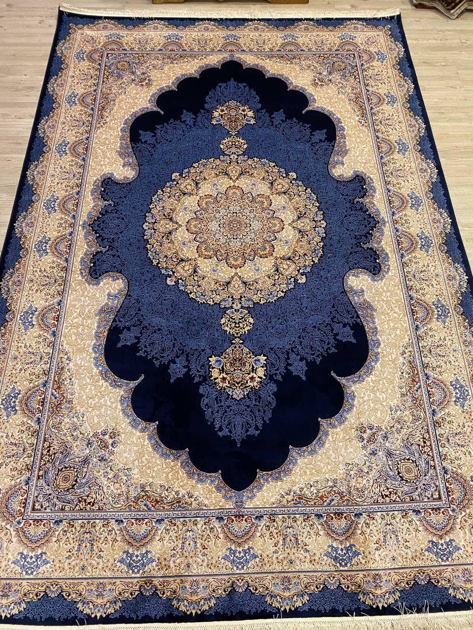 Royal Velvet Elegance Sumer Rug — detail view 5, machine vintage rug