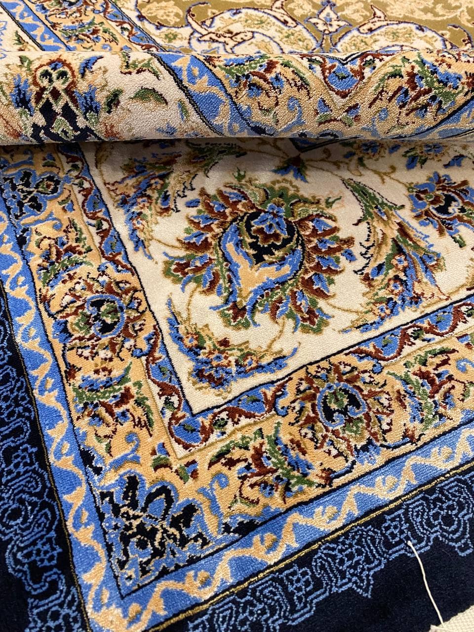 Vintage Glamour Summer Rug — detail view 5, machine vintage rug