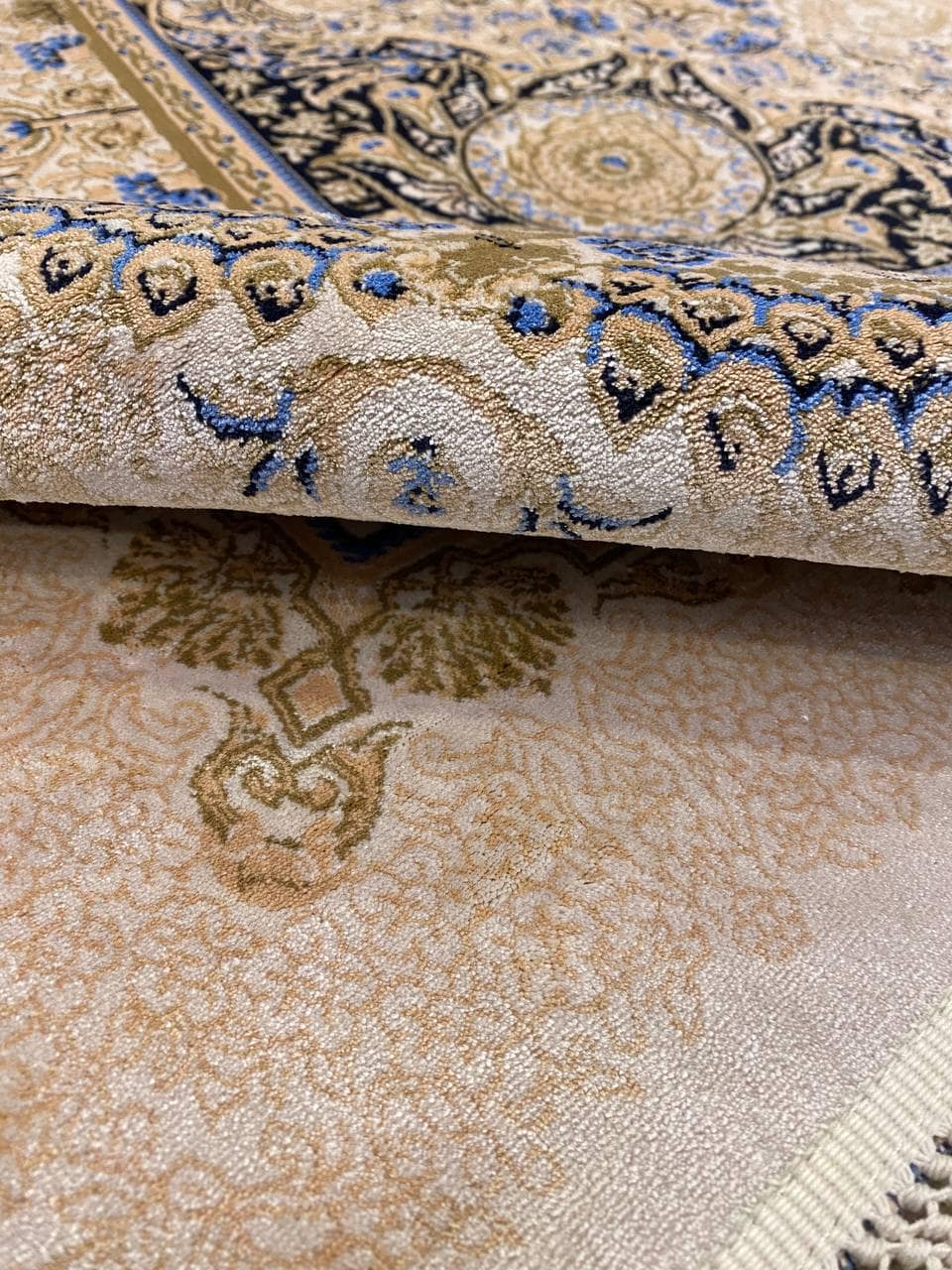 Elegance Harmony Sumer Rug — detail view 3, machine vintage rug
