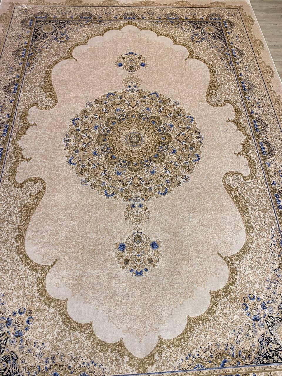 Elegance Harmony Sumer Rug — detail view 4, machine vintage rug