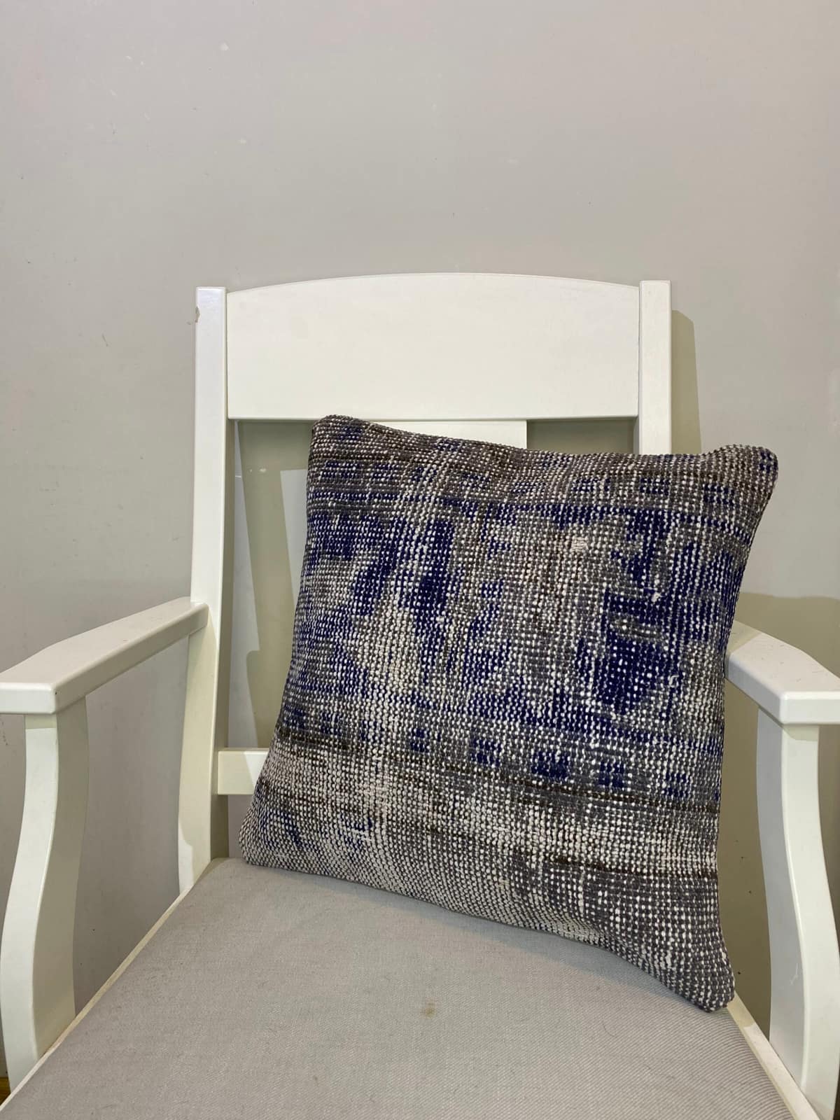 Hand-Woven Pillowcase, vintage rug, Kilim, hand-knotted wool, cotton & silk, size 45 × 45 cm, from Gördes