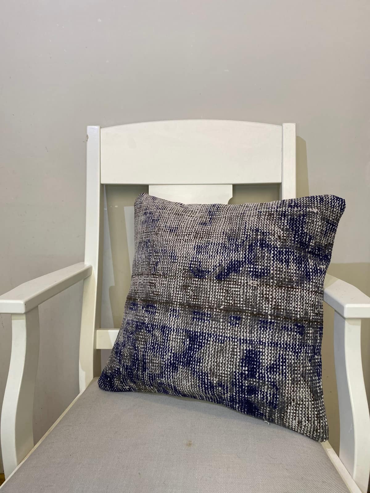 Hand-Woven Pillowcase, vintage rug, Kilim, hand-knotted wool & cotton, size 45 × 45 cm, from Anatolia