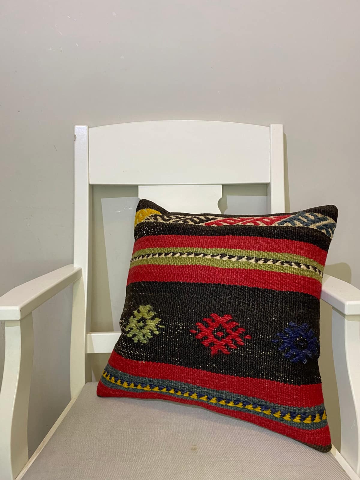 Handwoven Pillowcase, vintage rug, Kilim, hand-knotted cotton, size 45 × 45 cm, from Bursa