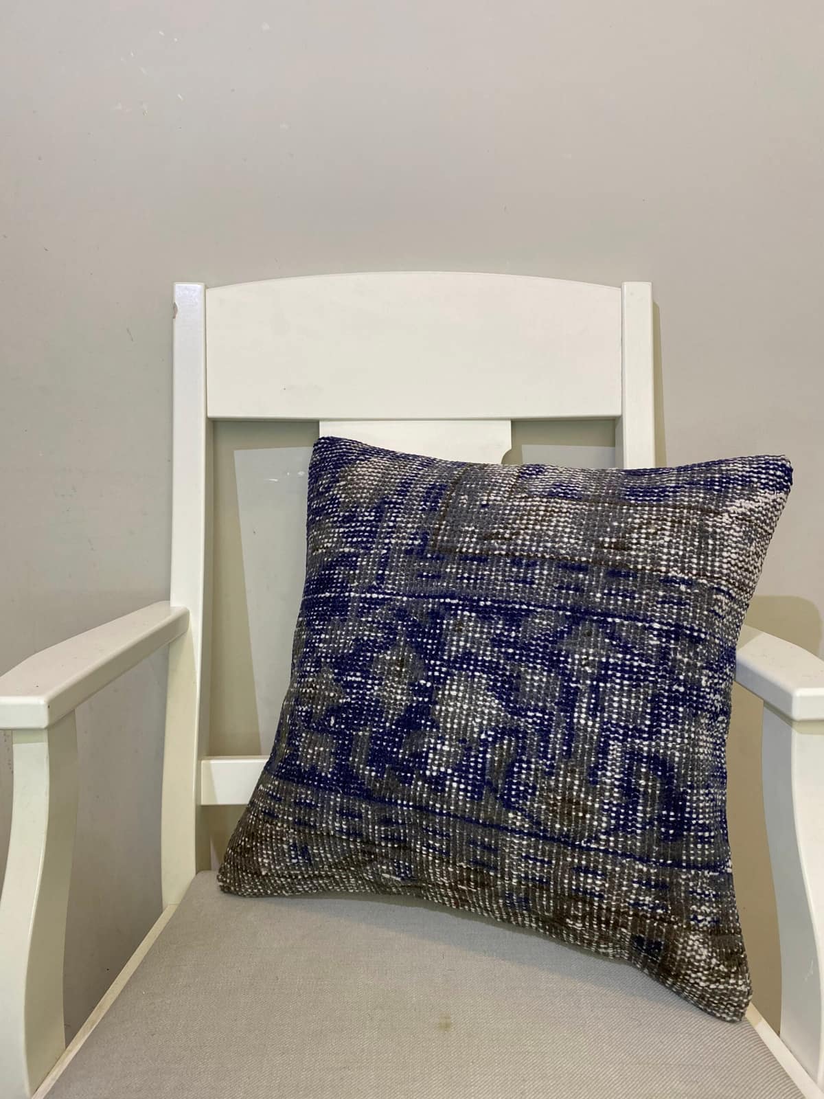 Hand-Woven Pillowcase, vintage rug, Kilim, hand-knotted wool, size 45 × 45 cm, from Bergama