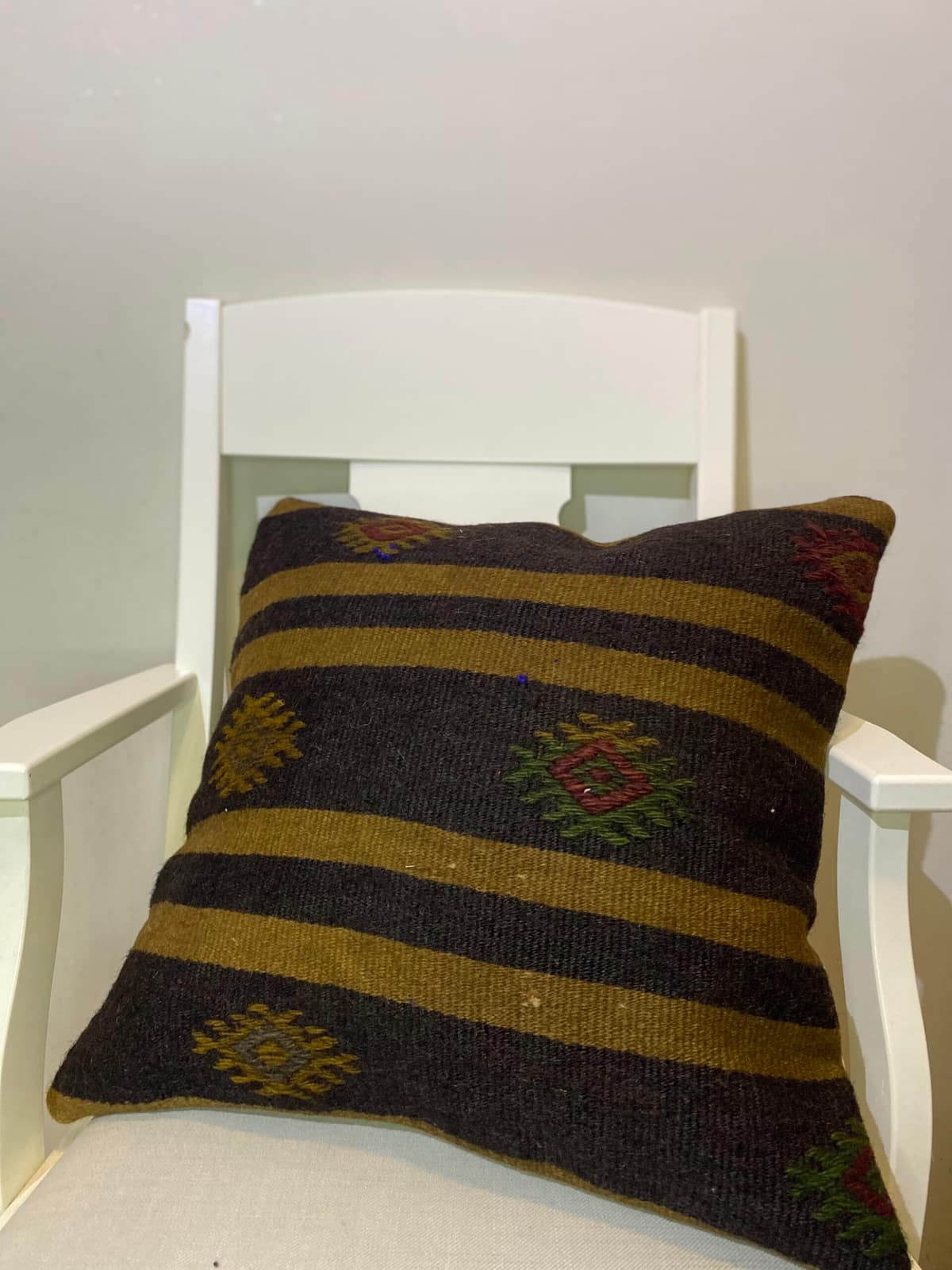 Hand-Woven Pillowcase, vintage rug, Kilim, hand-knotted wool & cotton, size 50 × 50 cm, from Gaziantep