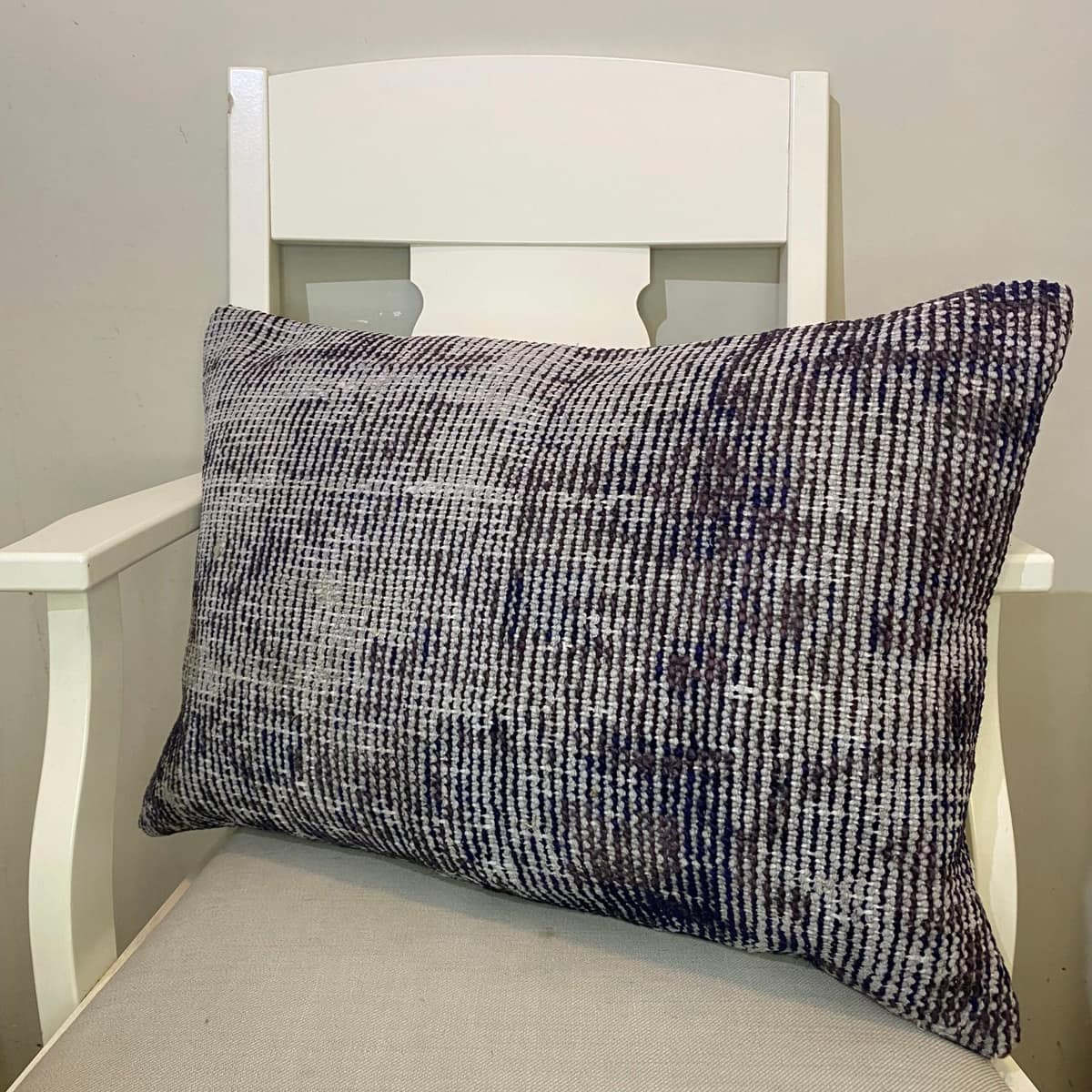 Handwoven Pillowcase, vintage rug, Kilim, hand-knotted silk, size 40 × 60 cm, from Cappadocia