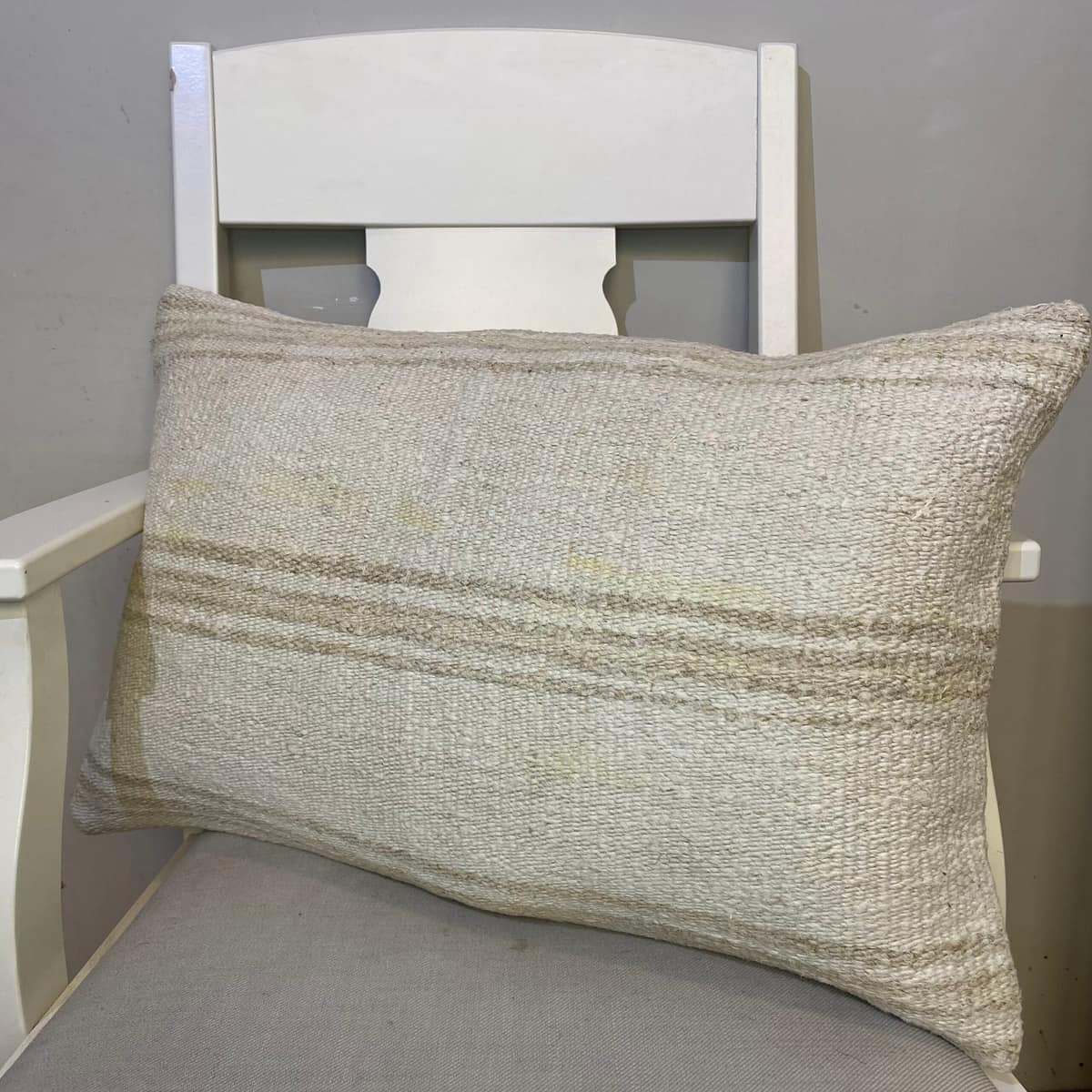 Handwoven Pillowcase, vintage rug, Kilim, hand-knotted wool & cotton, size 40 × 60 cm, from Oushak