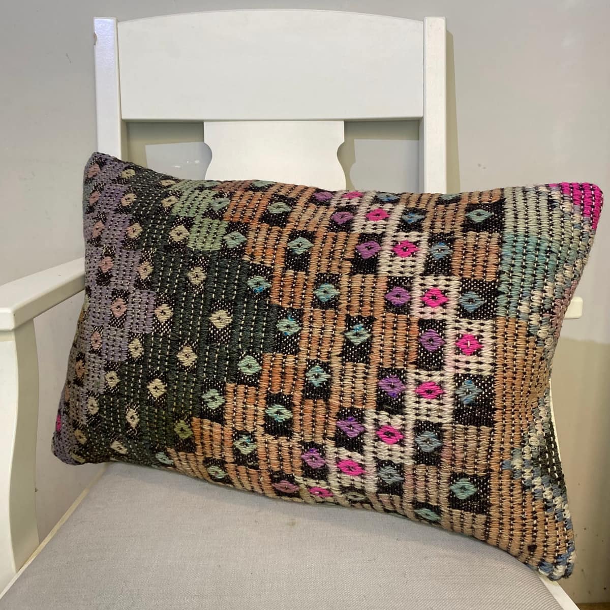 Hand-Woven Pillowcase, vintage rug, Kilim, hand-knotted silk, size 40 × 60 cm, from Anatolia