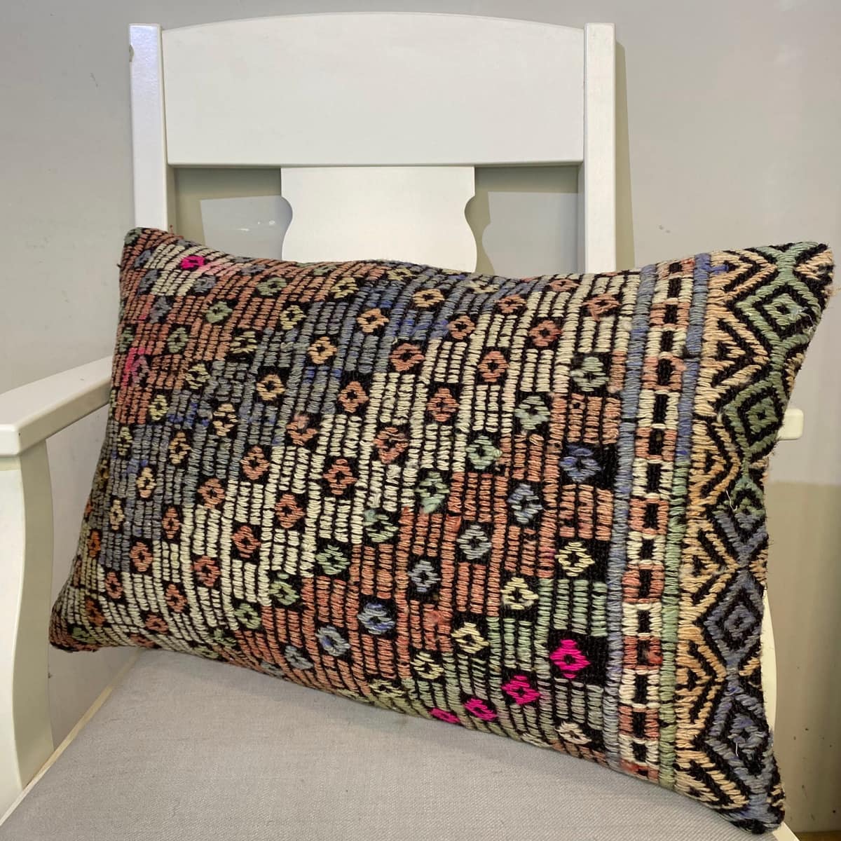 Handwoven Pillowcase, vintage rug, Kilim, hand-knotted cotton, size 40 × 60 cm, from Van