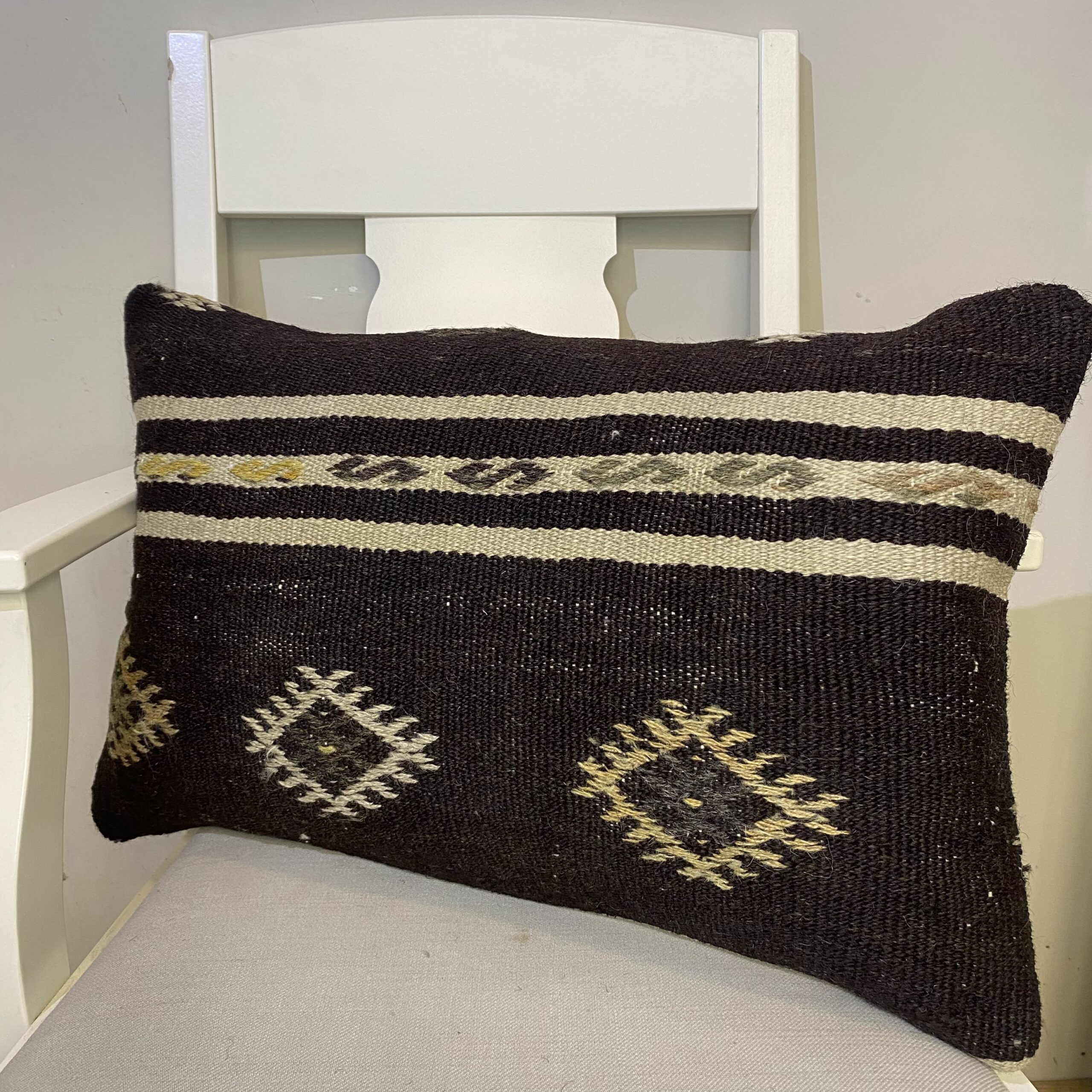Hand-Woven Pillowcase, vintage rug, Kilim, hand-knotted wool, size 40 × 60 cm, from Ladik