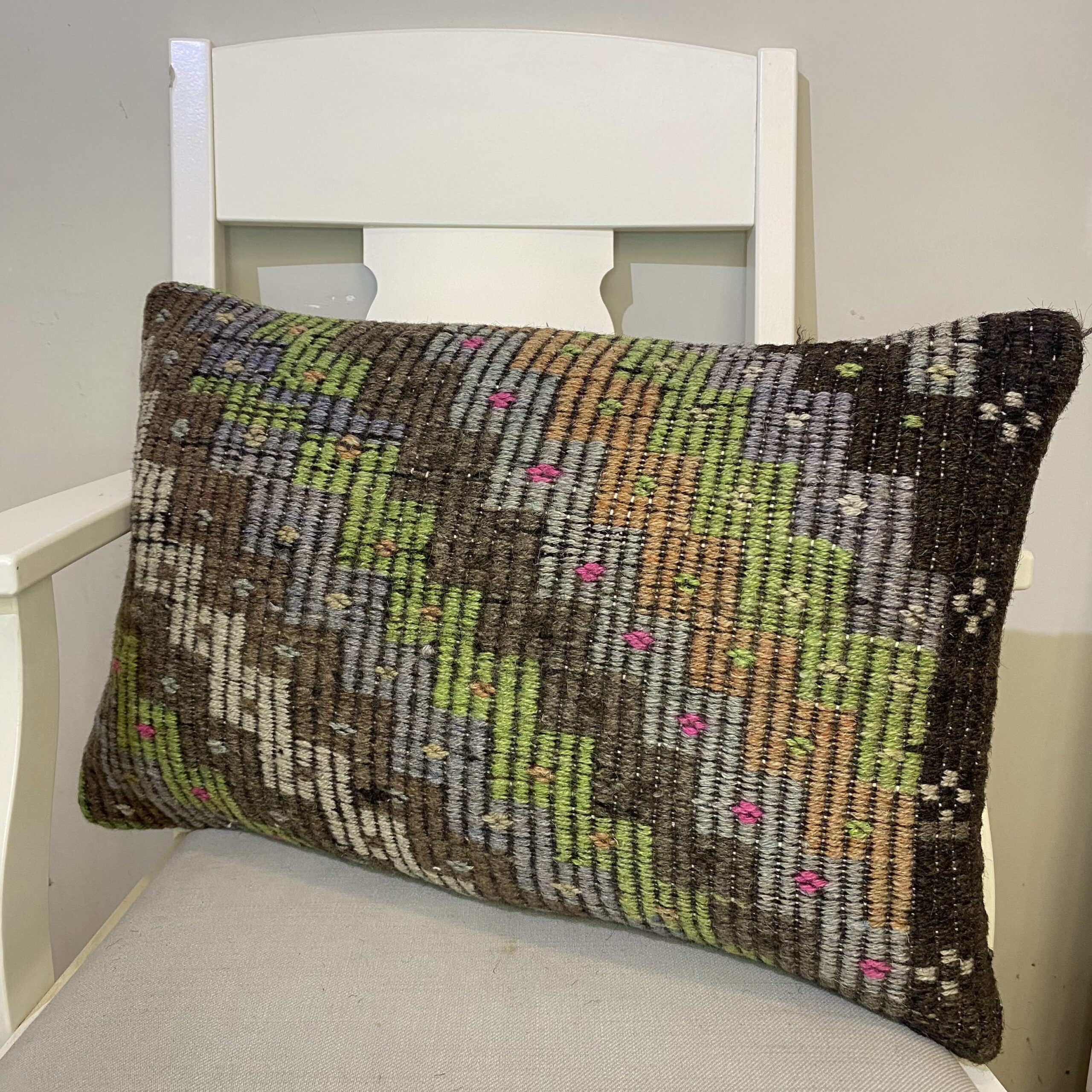 Handwoven Pillowcase, vintage rug, Kilim, hand-knotted wool, size 40 × 60 cm, from Gaziantep