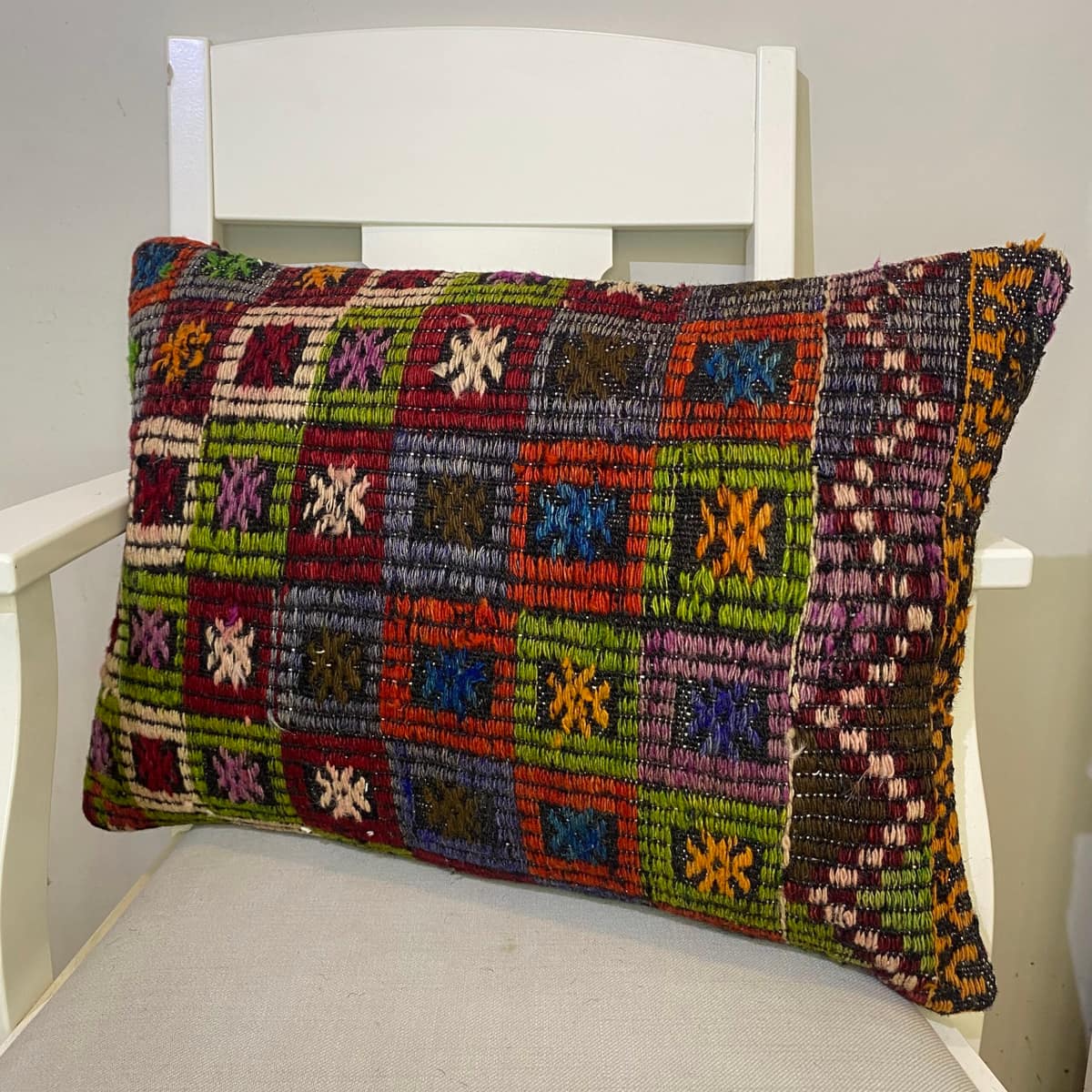 Hand-Woven Pillowcase, vintage rug, Kilim, hand-knotted wool & silk, size 40 × 60 cm, from Oushak
