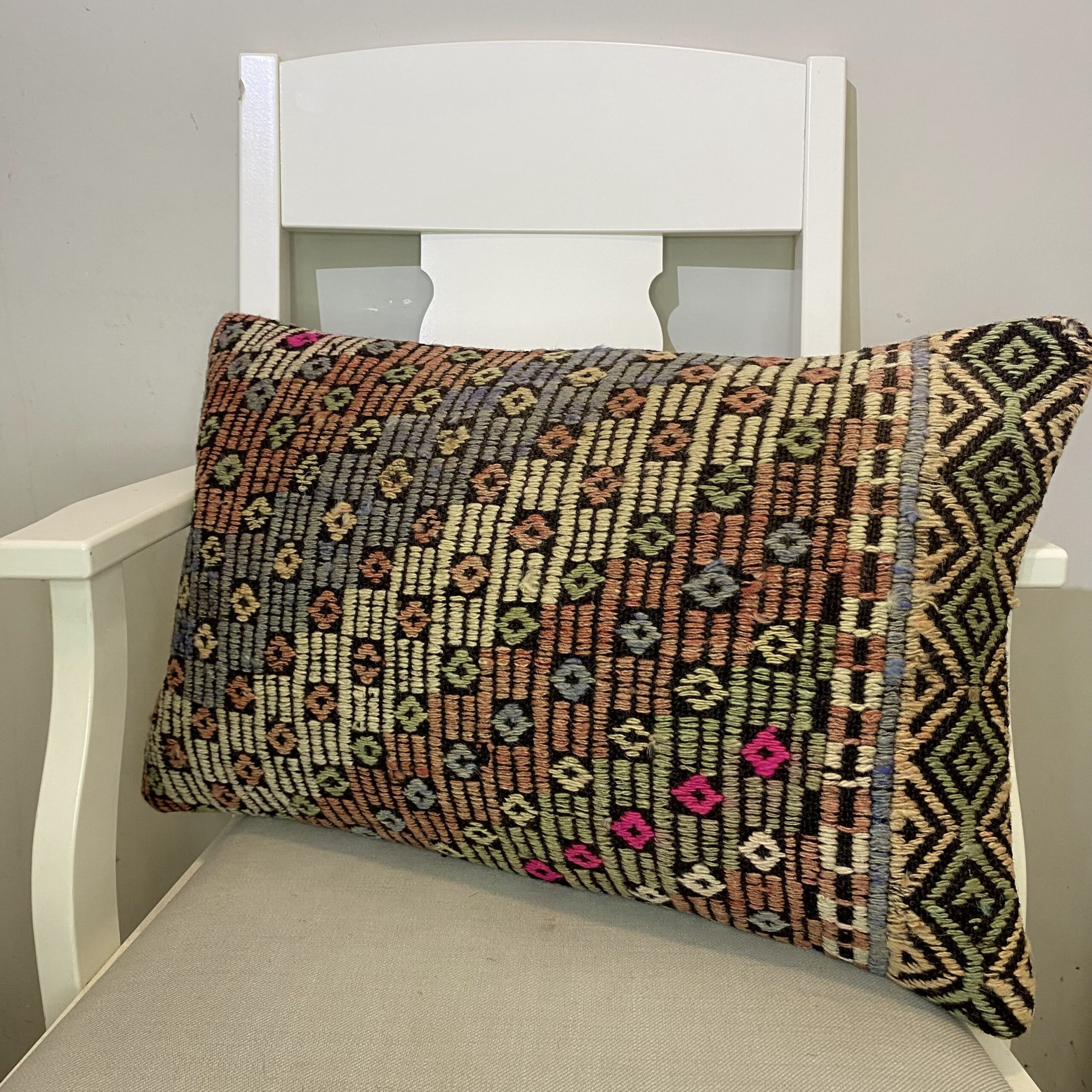 Hand-Woven Patchwork Pillowcase, vintage rug, Kilim, hand-knotted cotton, size 40 × 60 cm, from Kayseri