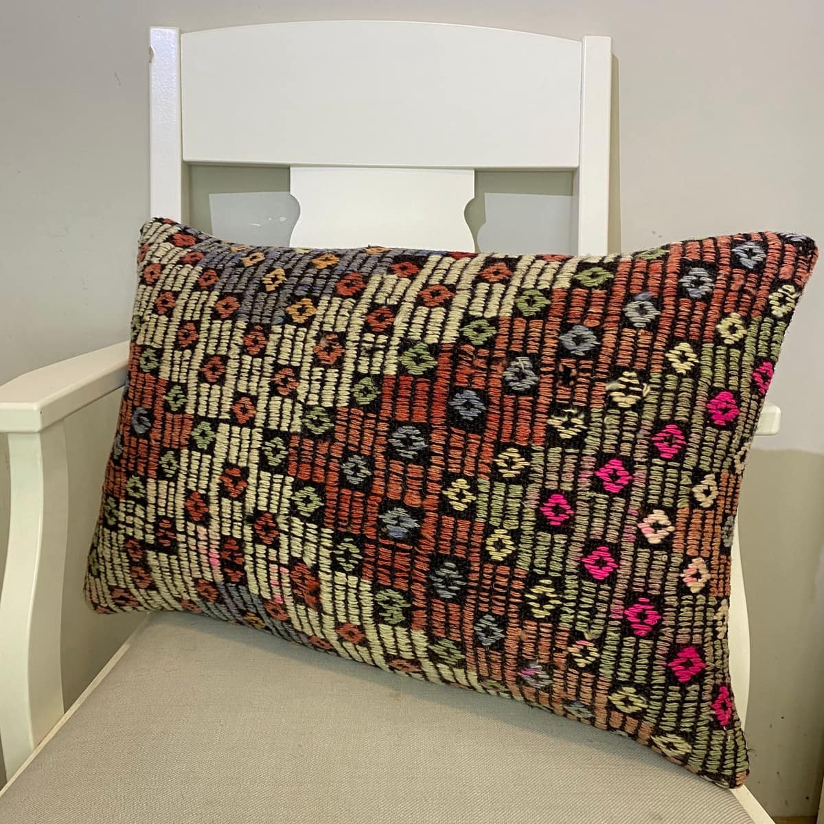 Handwoven Pillowcase, vintage rug, Kilim, hand-knotted wool, size 40 × 60 cm, from Anatolia