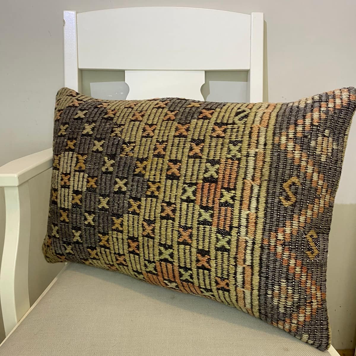 Hand-Woven Pillowcase, vintage rug, Kilim, hand-knotted cotton, size 40 × 60 cm, from Bergama