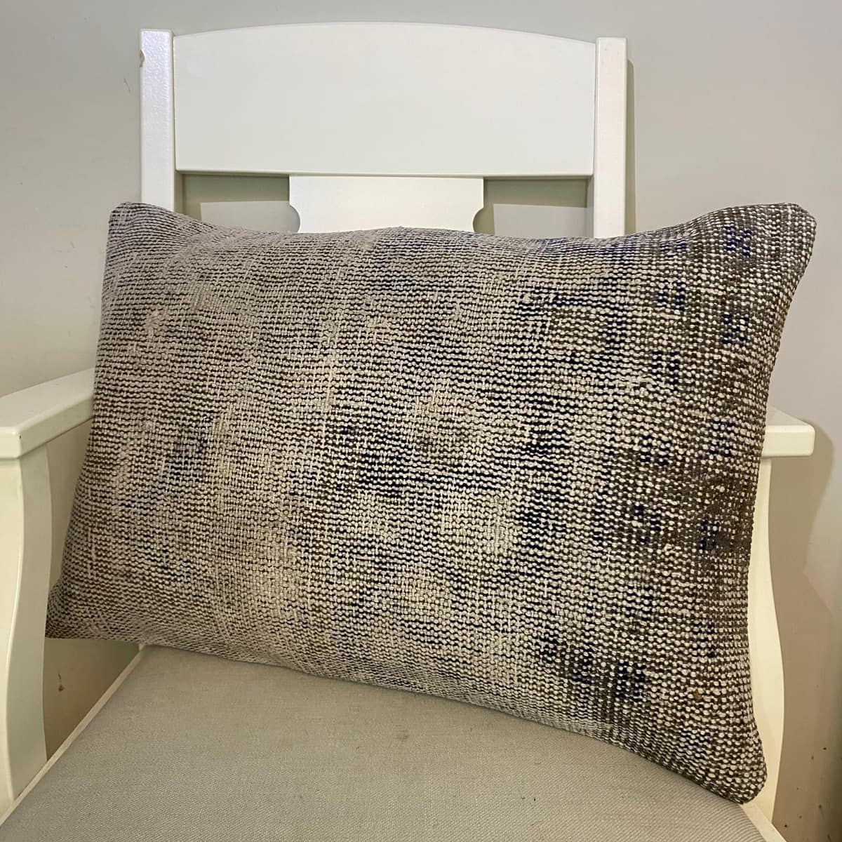 Hand-Woven Pillowcase, vintage rug, Kilim, hand-knotted silk, size 40 × 60 cm, from Hereke