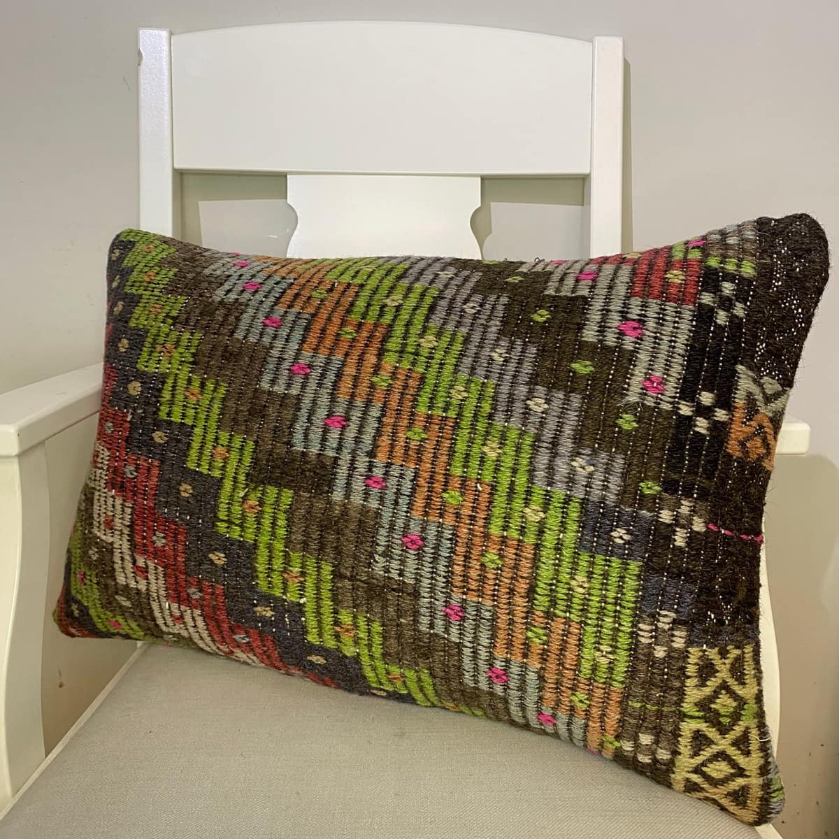 Hand-Woven Pillowcase, vintage rug, Kilim, hand-knotted wool & cotton, size 40 × 60 cm, from Bergama