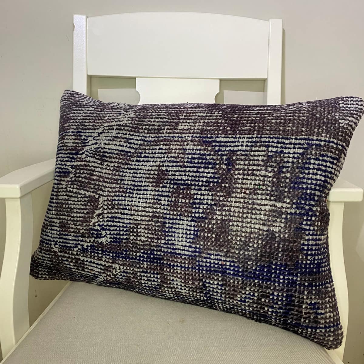 Hand-Woven Pillowcase, vintage rug, Kilim, hand-knotted wool, cotton & silk, size 40 × 60 cm, from Oushak