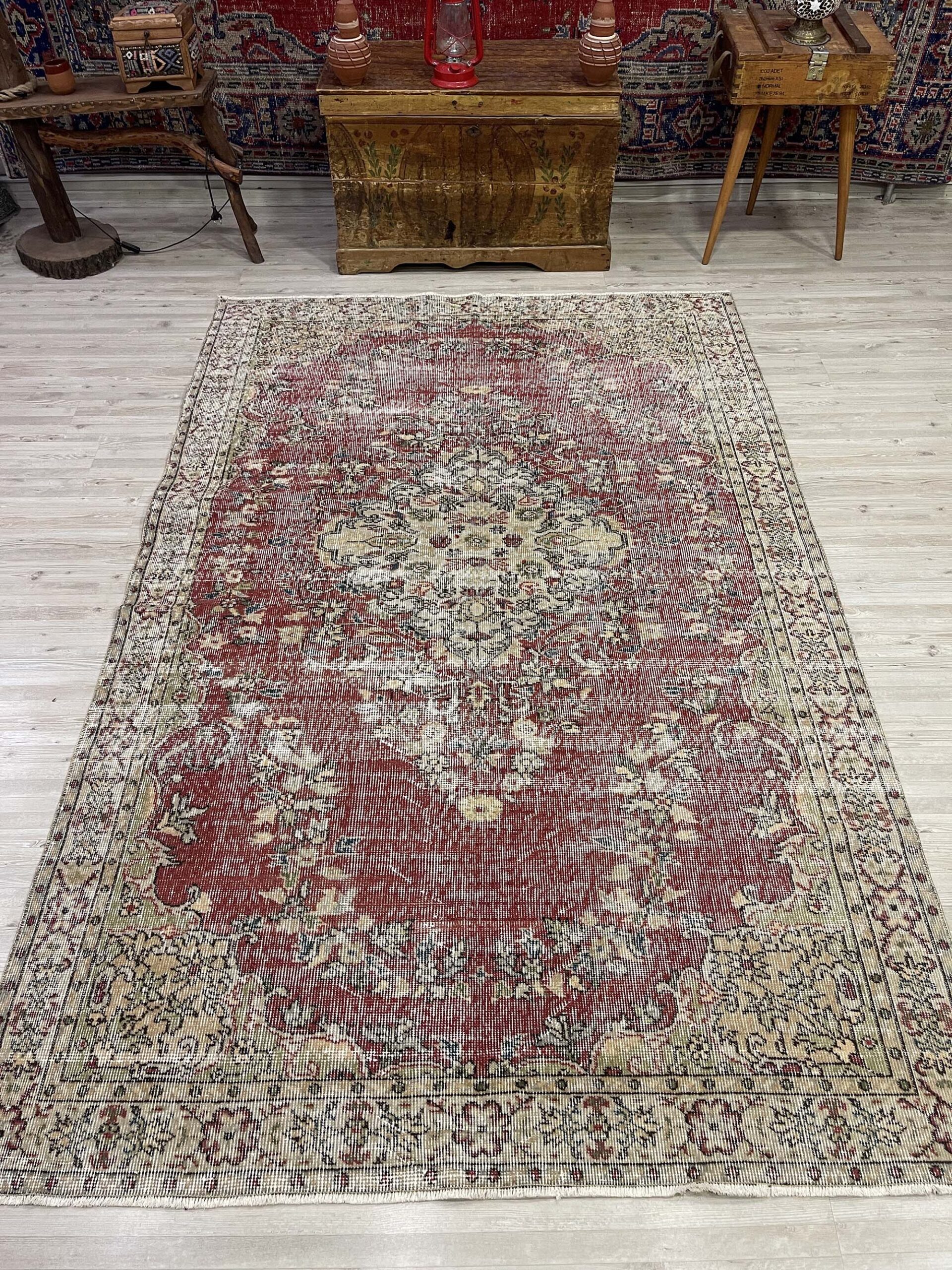 Distressed Vintage Rug, vintage rug, Handmade, hand-knotted silk, size 165 × 256 cm, from Gördes