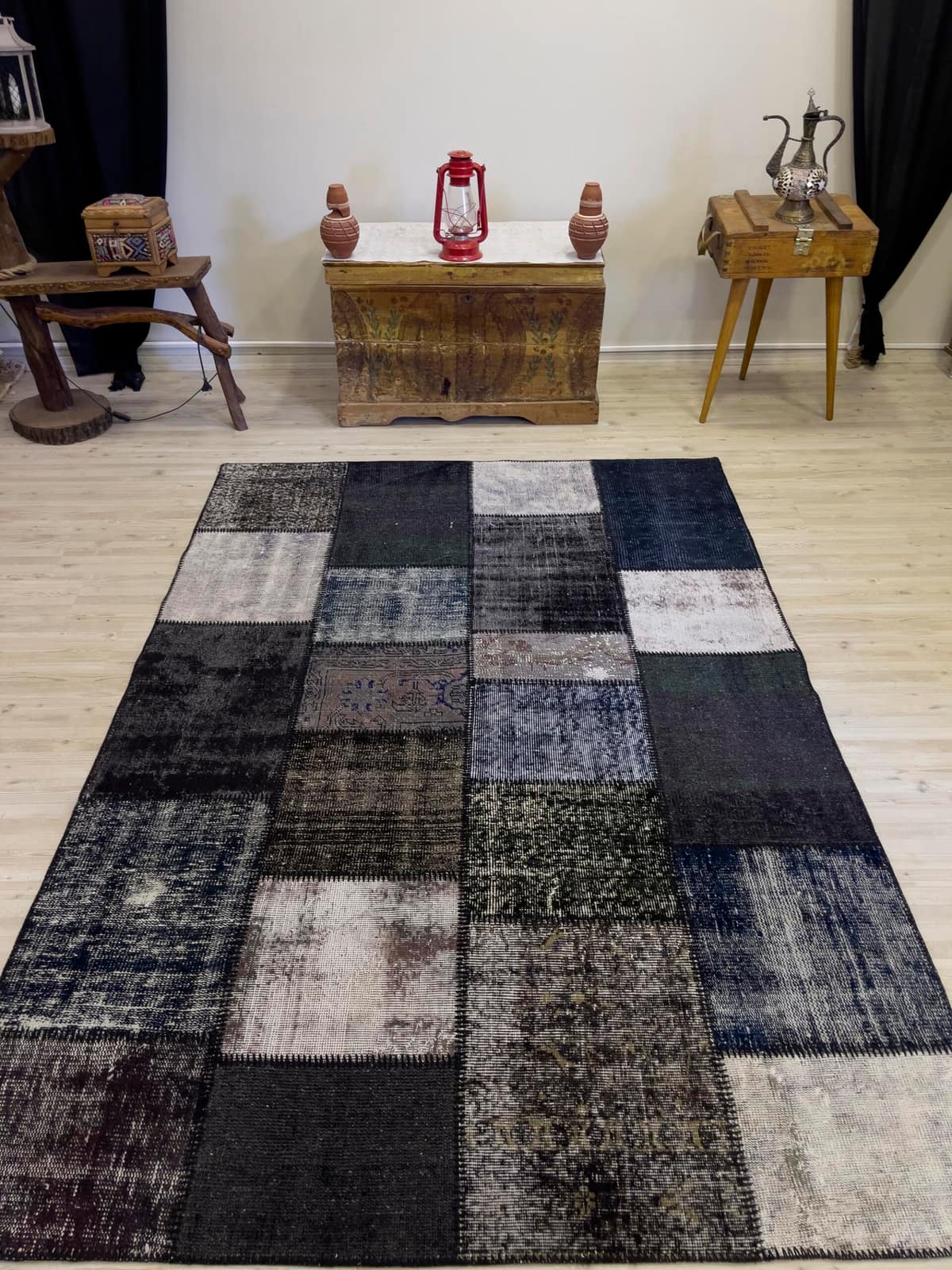 A Unique and Beautiful Handmade Patchwork Rug, vintage rug, Handmade, hand-knotted silk, size 162 × 230 cm, from Van