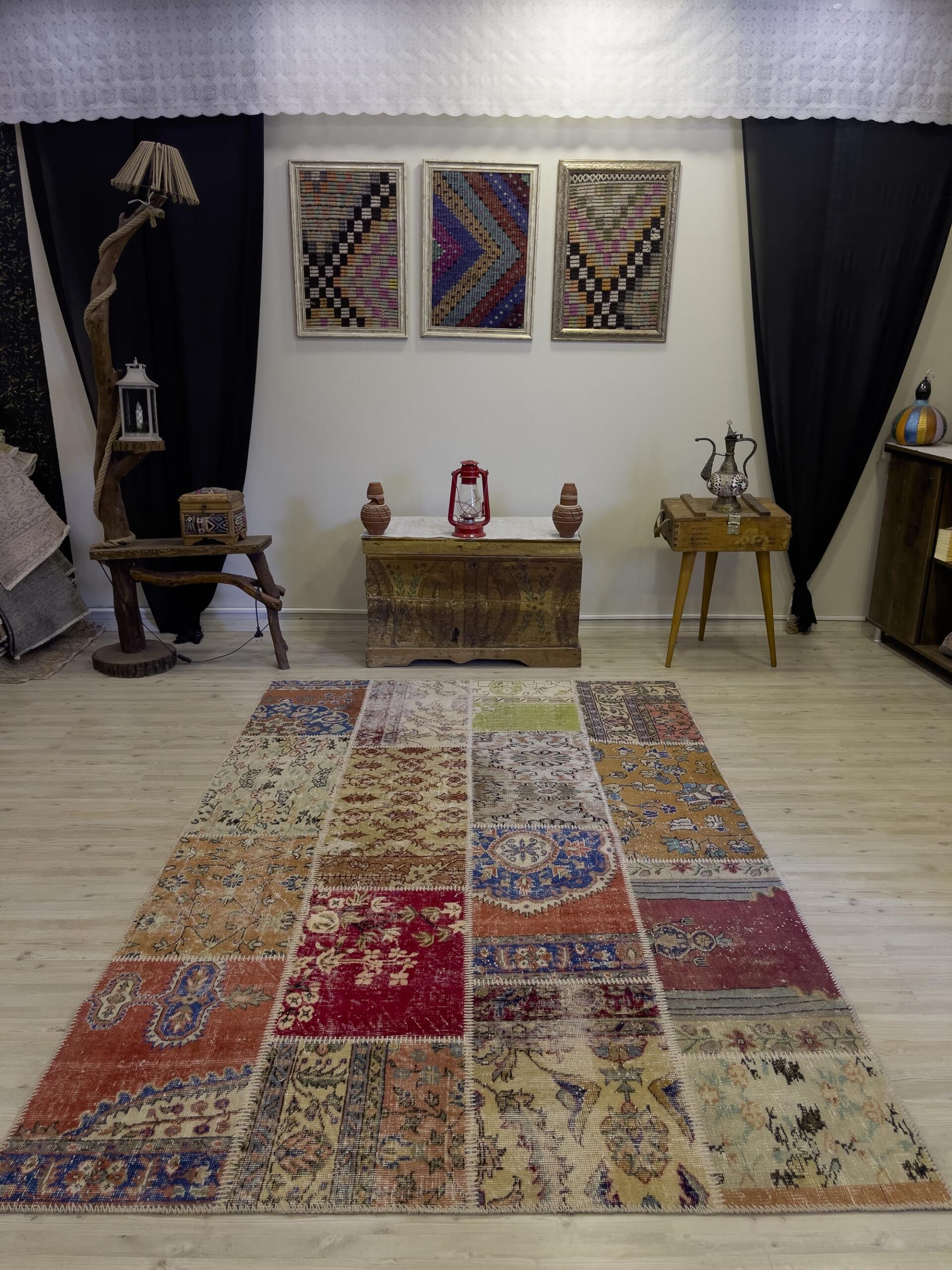 Handmade Patchwork Elegant Design Rug, vintage rug, Handmade, hand-knotted wool, cotton & silk, size 162 × 240 cm, from Milas
