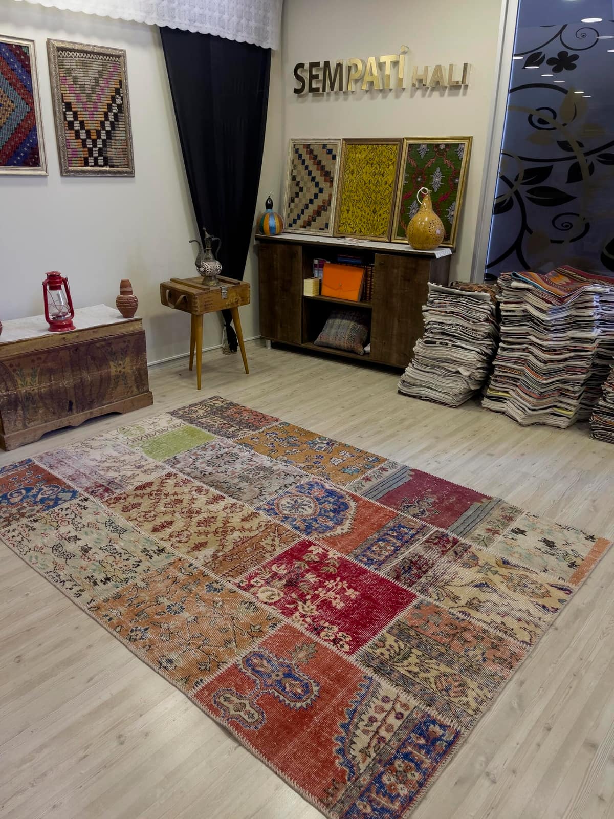Handmade Patchwork Elegant Design Rug — detail view 3, handmade vintage rug