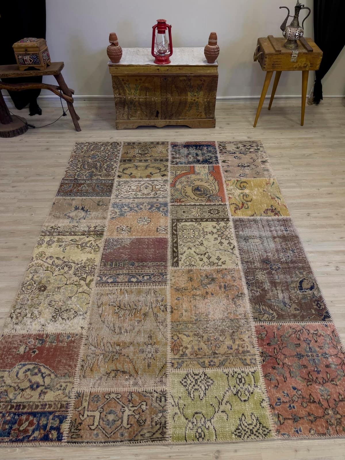 Unique Classic-Style Handmade Patchwork Rug, vintage rug, Handmade, hand-knotted wool, cotton & silk, size 162 × 231 cm, from Konya