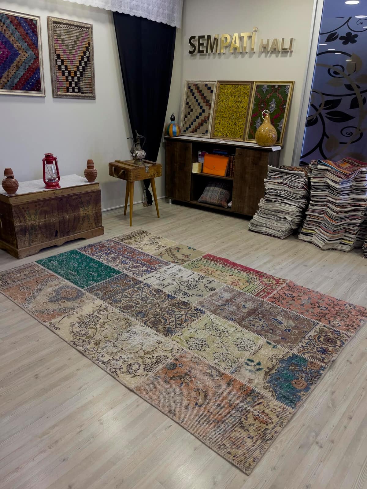 Handmade Patchwork Elegant Design Rug — detail view 4, handmade vintage rug