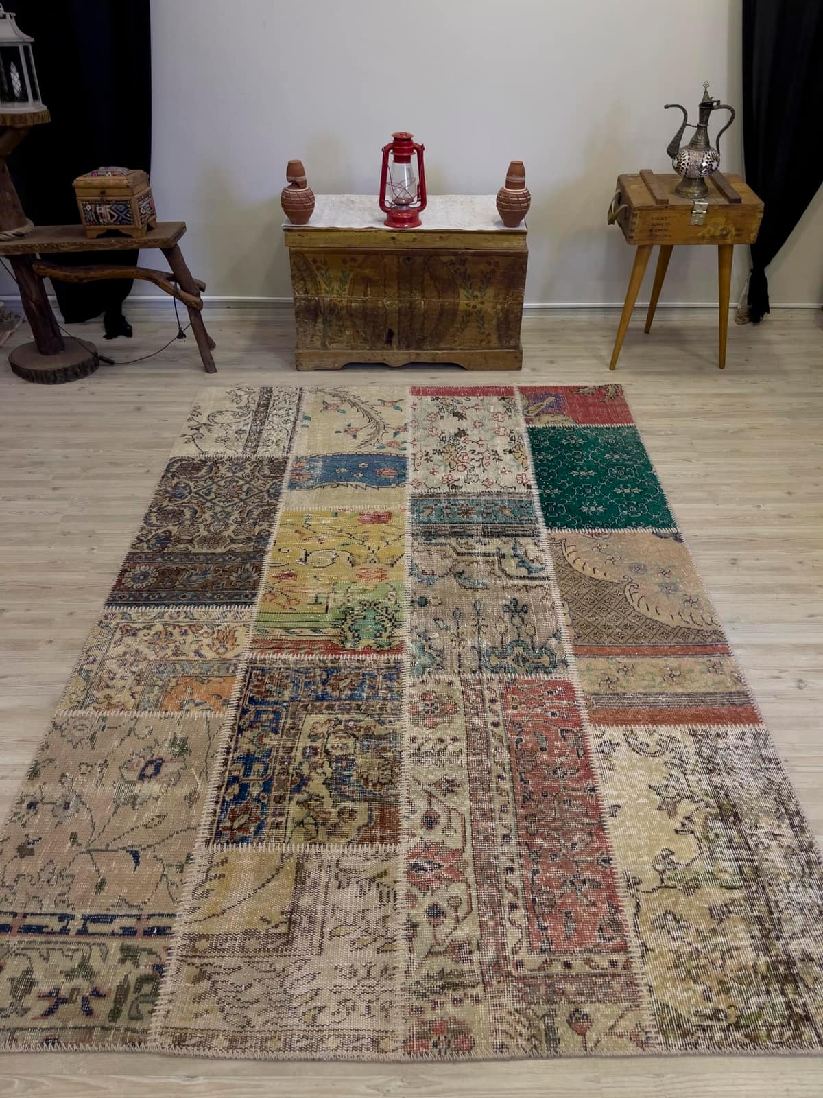 Handmade Patchwork Elegant Design Rug, vintage rug, Handmade, hand-knotted wool, size 162 × 237 cm, from Van